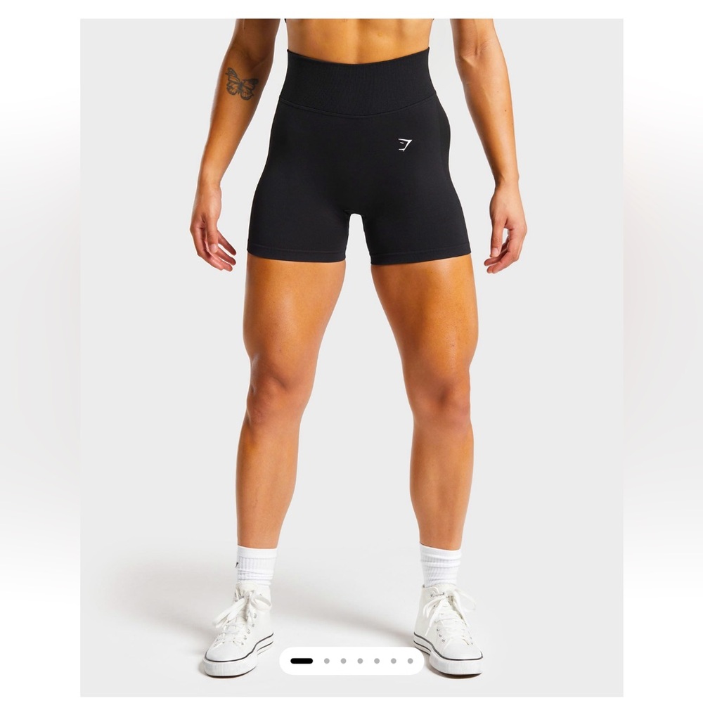 GymShark seamless shirts (booty lift) BLACK